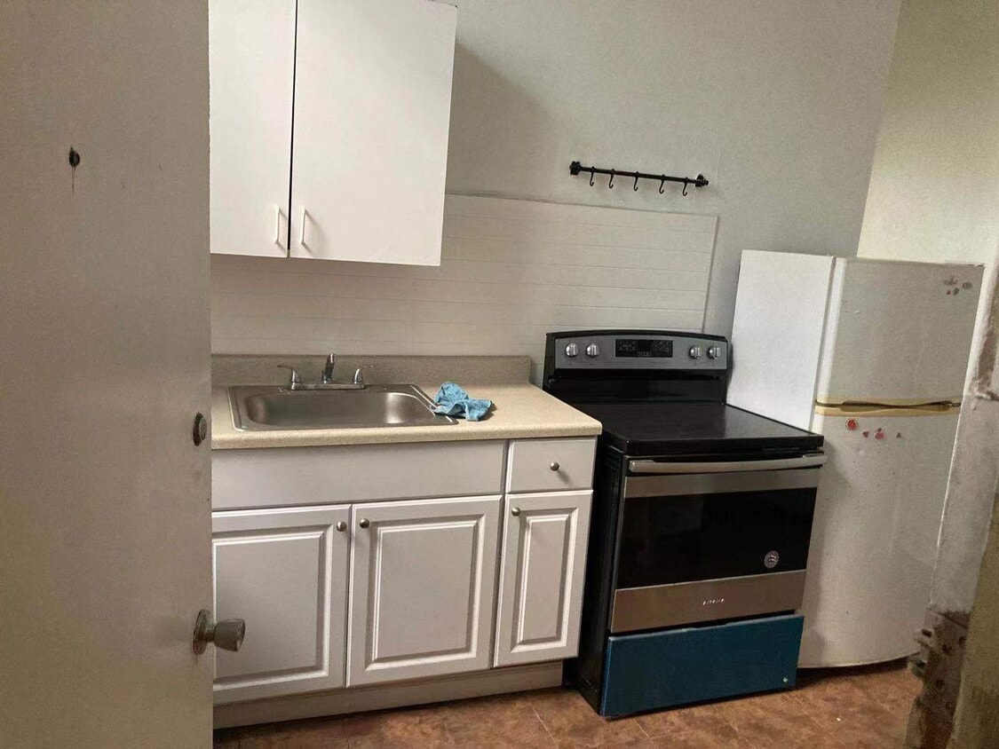 Primary Photo - 3802 Lancaster Ave