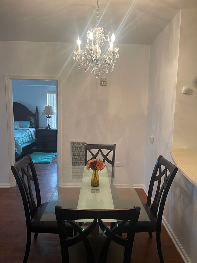 Building Photo - Condo unit 2BR 2 Baths 55+ and older