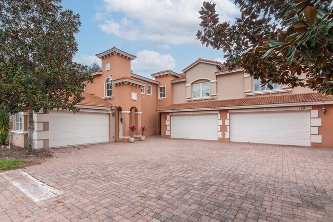 Building Photo - 147 Hidden Palms Ln