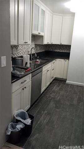 Foto del edificio - 1610 Kanunu St