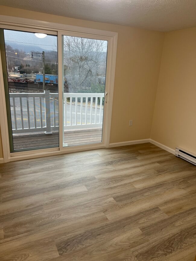 202 Mulberry St, Hollidaysburg, PA 16648 Townhome Rentals in