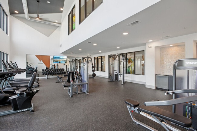 Building Photo - Aspire Del Valle