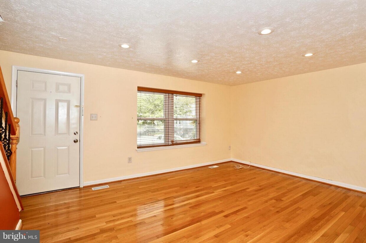 11133 Captain's Walk Ct, North Potomac, MD 20878 Townhome Rentals in