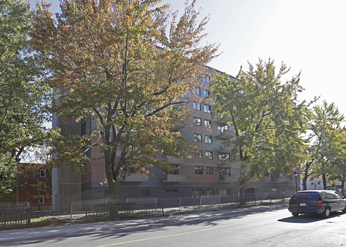 Building Photo - Habitations Nicolet
