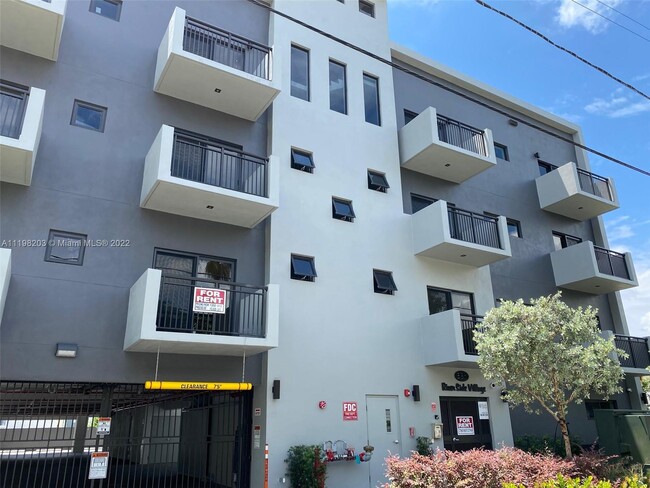 Foto del edificio - 836 SW 2nd St
