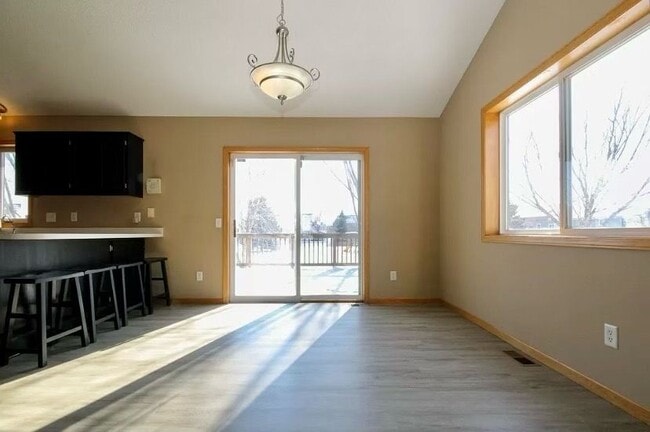 Building Photo - Beautiful 3 bedroom Single Family home in ...