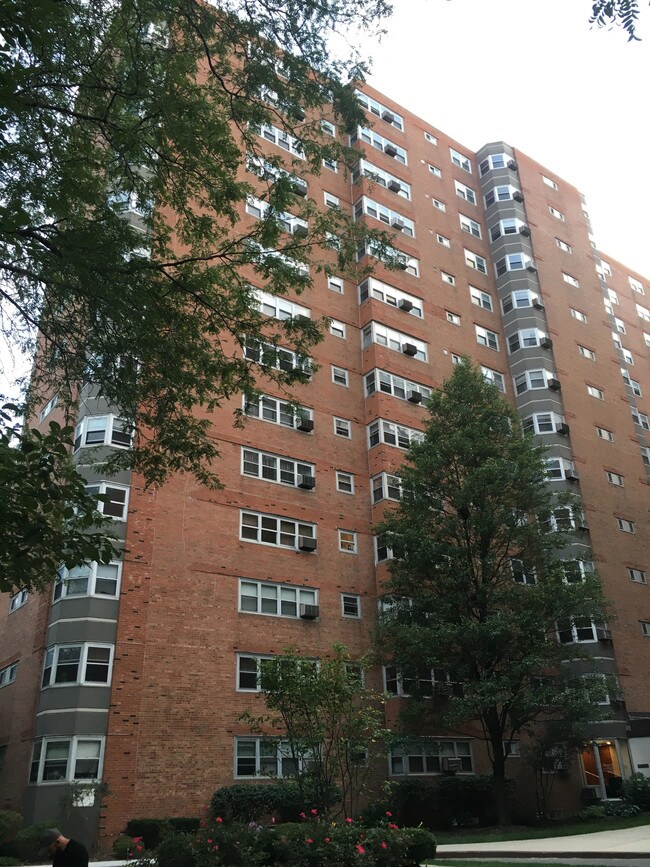 Building Photo - 4950 N Marine Dr
