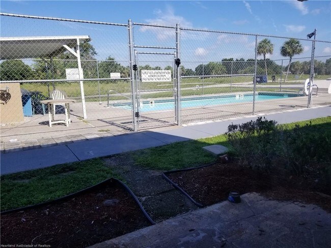 Foto del edificio - 104 Golf Villas Ct NW