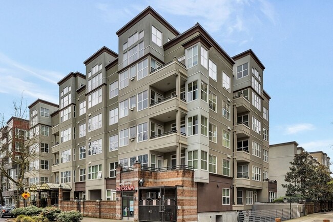 Building Photo - CLICK "REQUEST A TOUR" NOW!