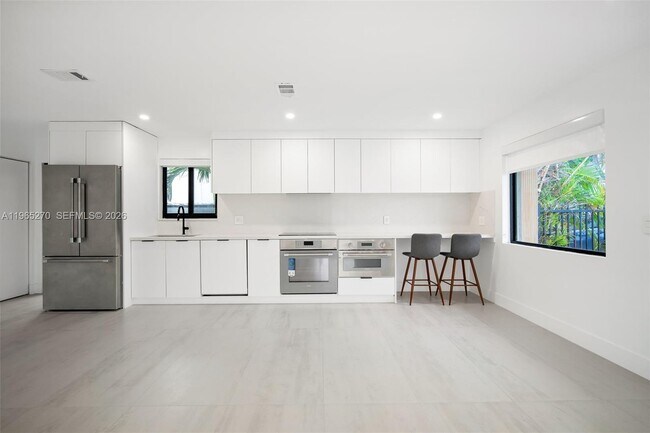 Foto del edificio - 3668 SW 26th St