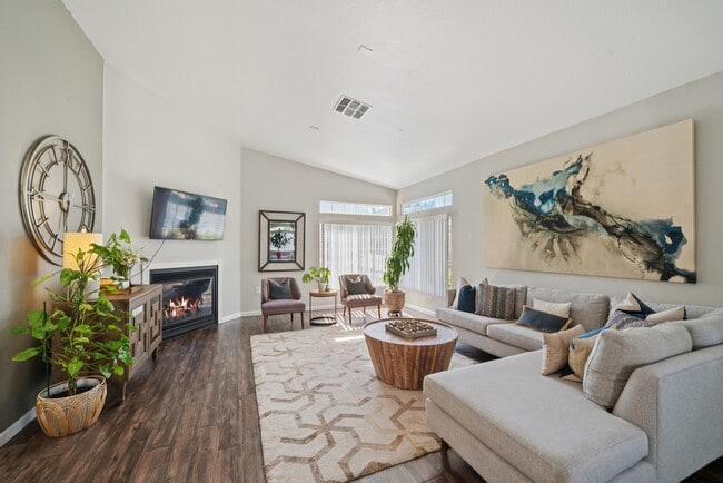 Building Photo - Creekside Village
