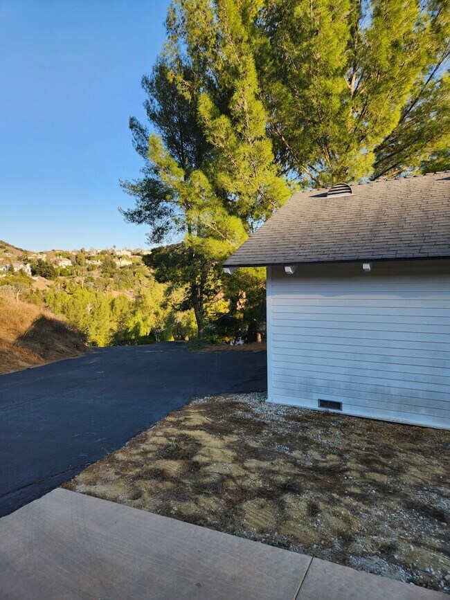Building Photo - 3838 Paseo Primario