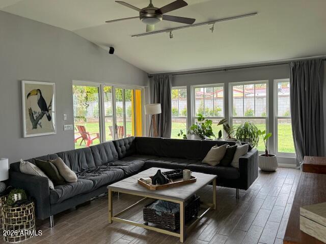 Foto del edificio - 530 W Oregon Ave