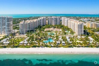 Building Photo - 785 Crandon Blvd