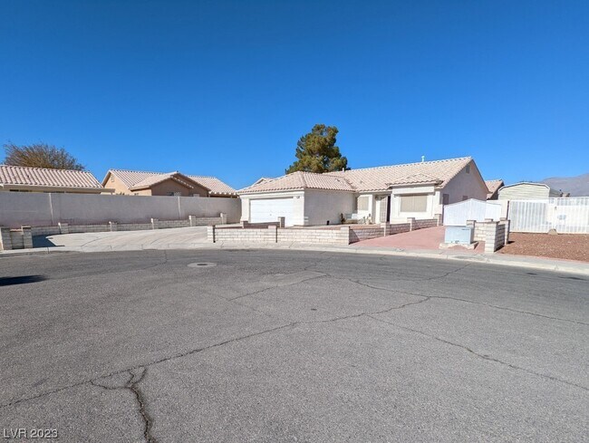 Foto del edificio - 3746 St Phillip Ct