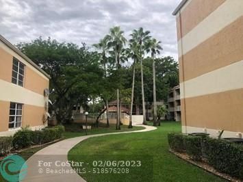 Foto del edificio - 8204 NW 24th St