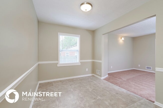 Building Photo - 8209 Chickering Way