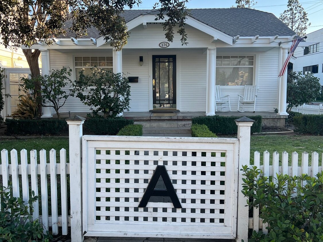 Primary Photo - Charming Craftsman Home in Great Covina Lo...