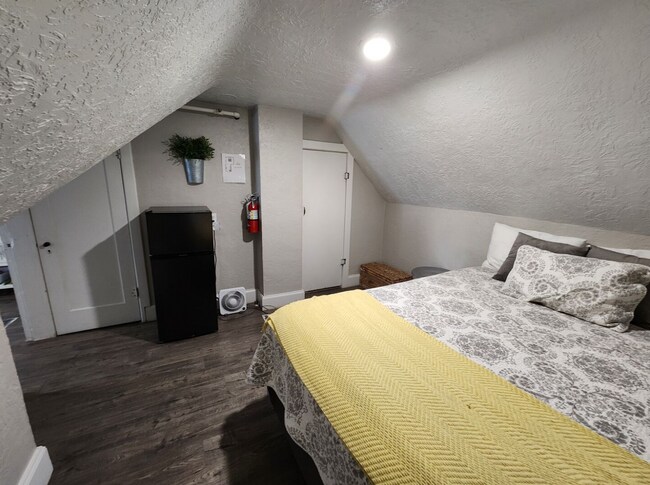 Foto del edificio - Furnished Studio - Utilities/Internet Incl...