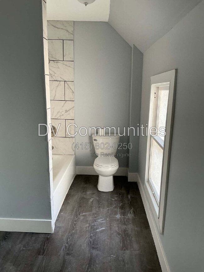 Building Photo - 2084 W 81st St