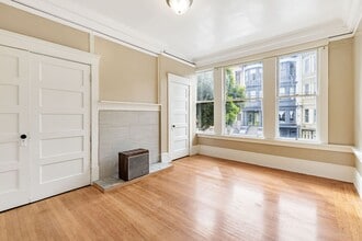 Building Photo - 652-656-656 Clayton St