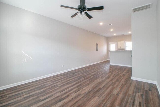 Foto del edificio - 1115 Hillwood Dr
