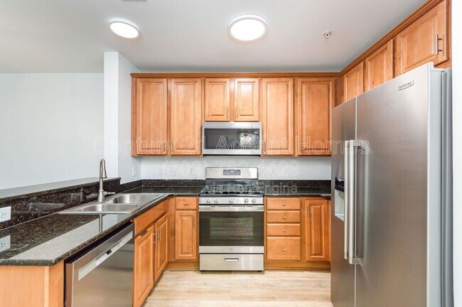 Building Photo - 22824 Ferncrest Terrace