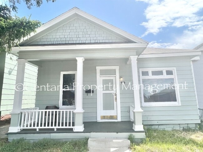 Building Photo - House on Colorado Street, newly painted.