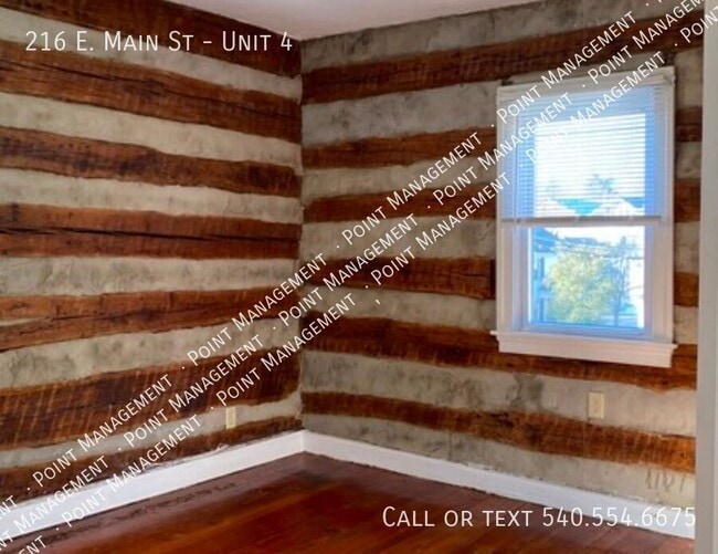 Building Photo - 216 E Main St