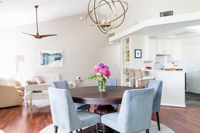 Foto del edificio - 1000 Liberty Park Dr