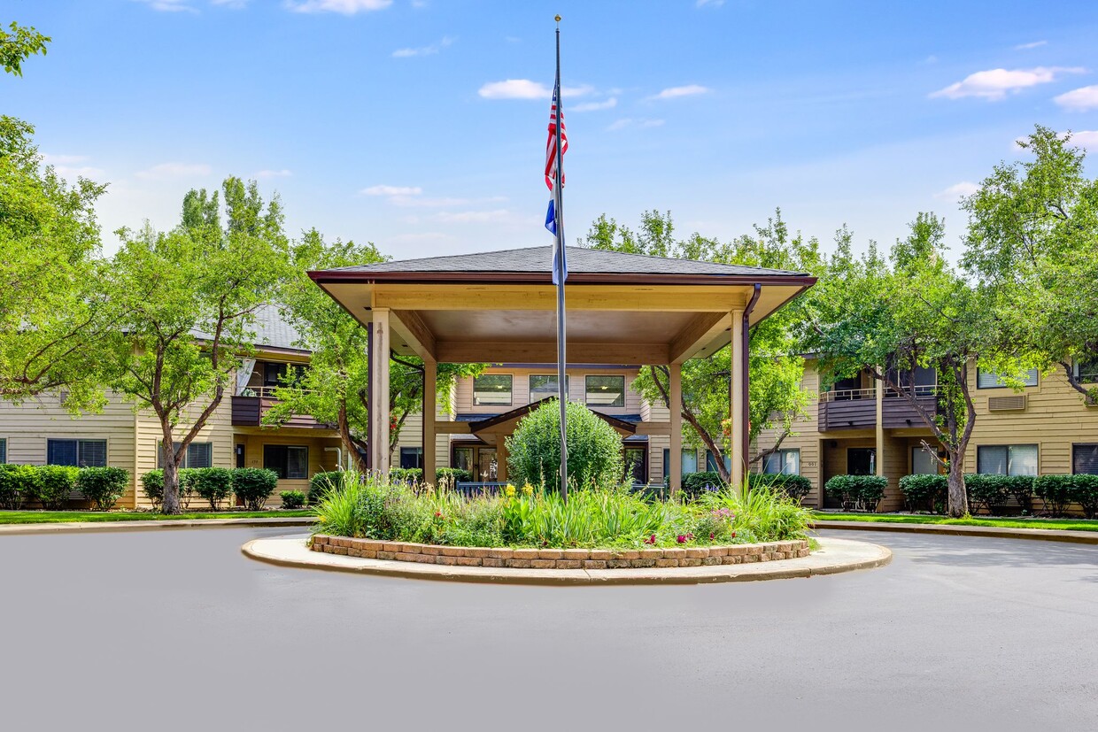 Exterior de la comunidad - Parkwood Estates Senior Apartments