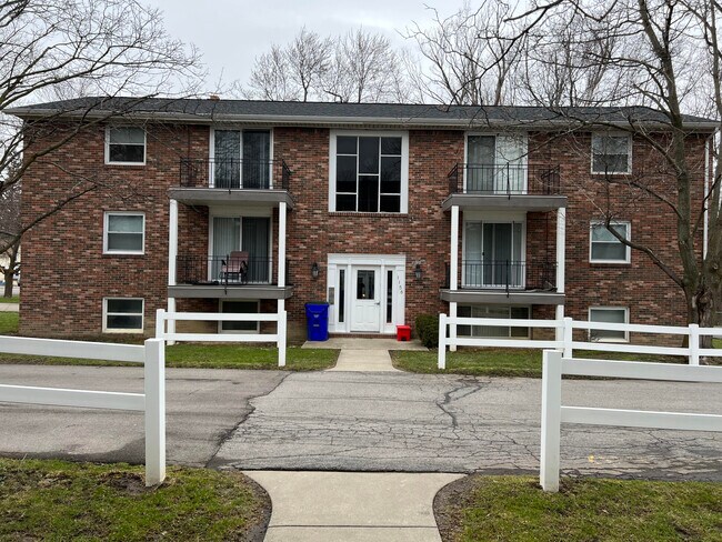 Front of building - 1156 Orchard Park Rd