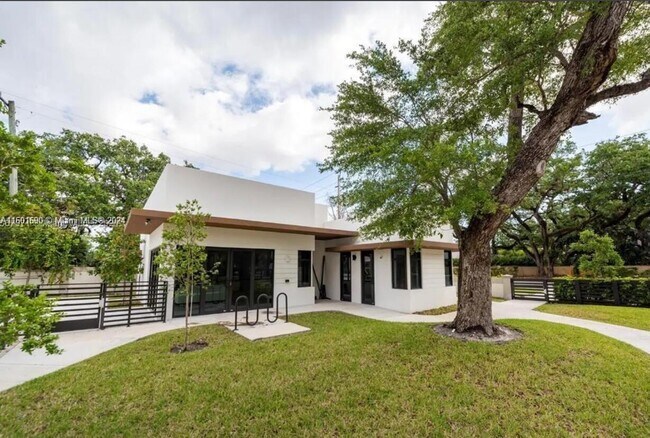 Foto del edificio - North Oak Place, Davie, FL 33314 - 3 BR 2.5 BA townhouse