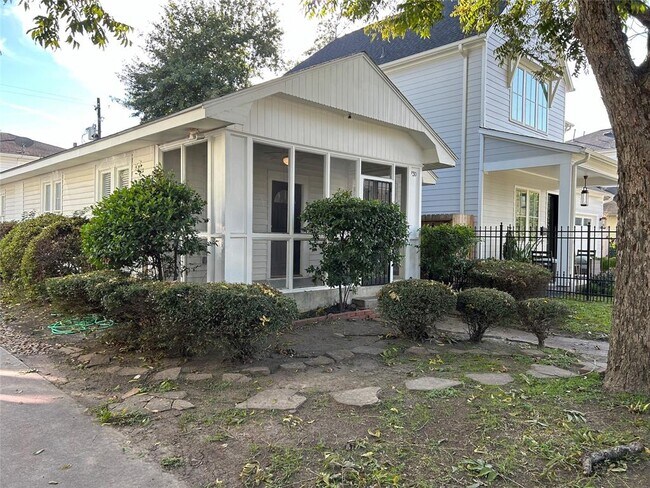 Foto del edificio - 730 E 10th St