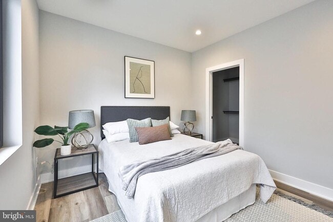 Building Photo - 1612 Cambridge St