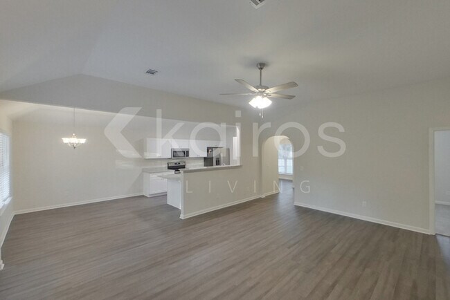 Foto del edificio - 553 Mt Airy Dr