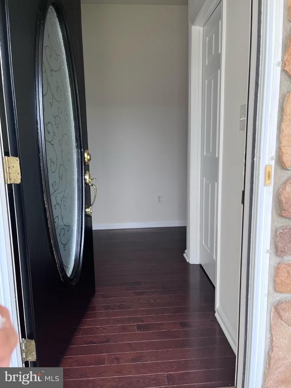 Foto del edificio - 326 Keswick Dr