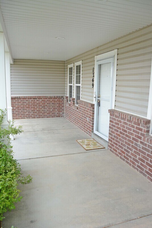 Building Photo - 1349 S 2510 E