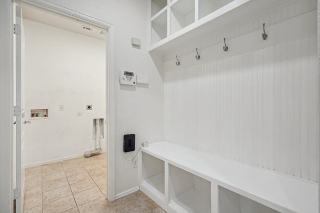 Building Photo - 27458 Camino Tower