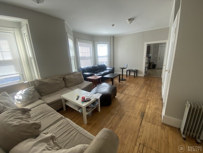 Foto del edificio - 38 N Beacon St