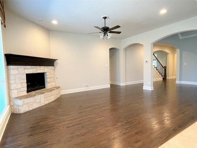Building Photo - 2026 Artemis Ct