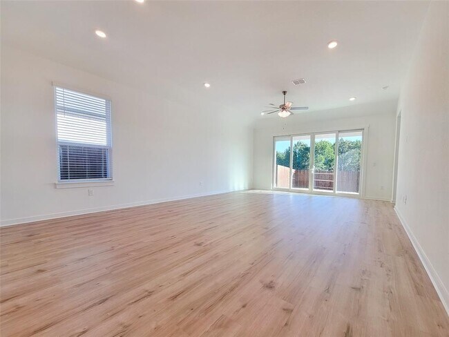 Foto del edificio - 2032 Bobtail Pass