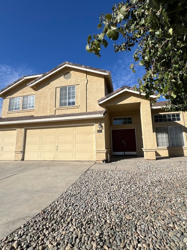 Building Photo - ***COMING SOON!!*** LOS BANOS HOME