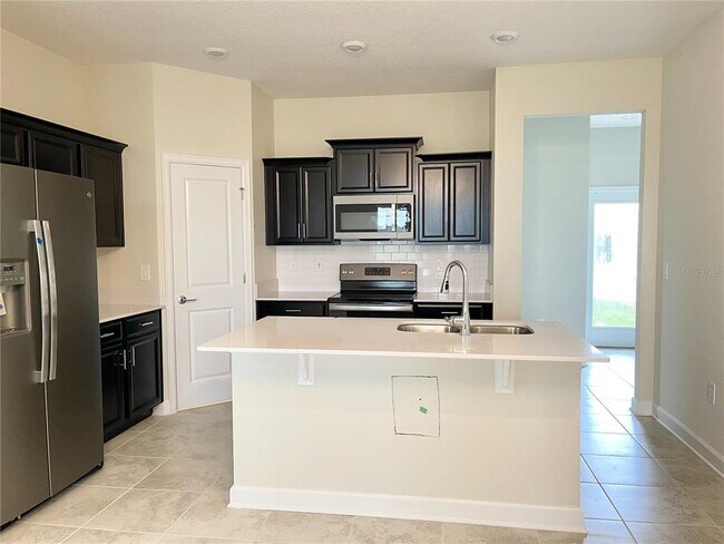 Foto del edificio - 16177 Water Spring Blvd
