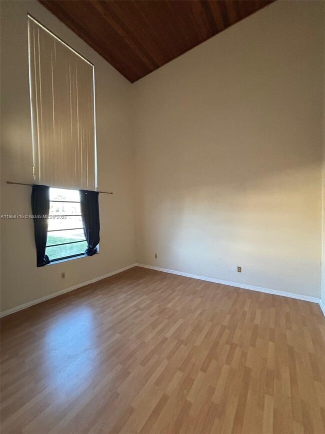 Foto del edificio - 2812 SW 115th Ave