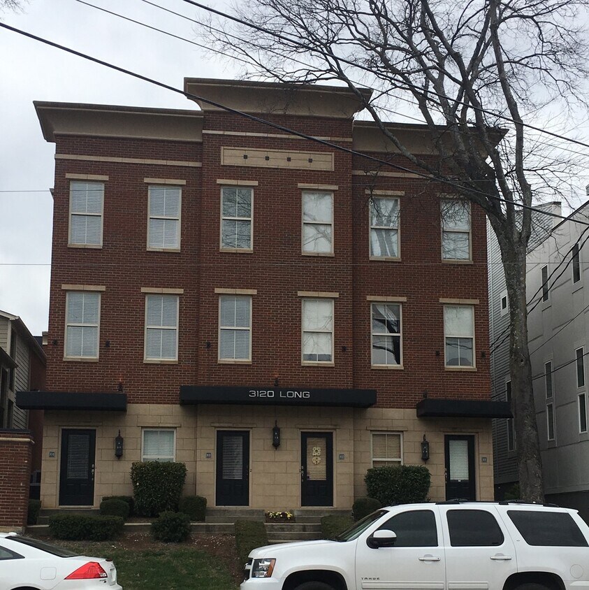 Primary Photo - Spacious 2 bedroom town home Vandy/West End