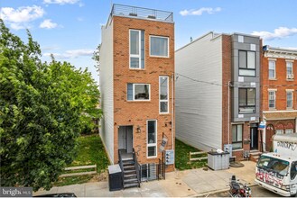Building Photo - 435 W Berks St