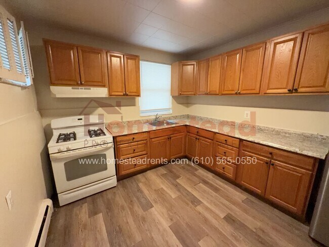 Building Photo - 4 Bedroom Home in Upper Darby for Rent!!