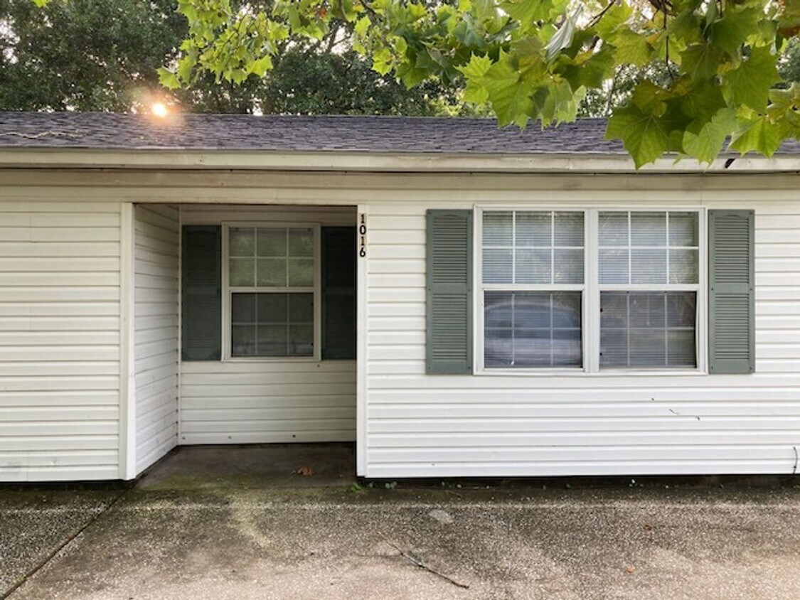 Primary Photo - Pascagoula 3 Bedroom