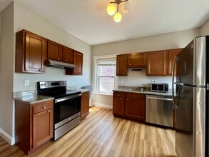 Building Photo - 904 Massachusetts Ave